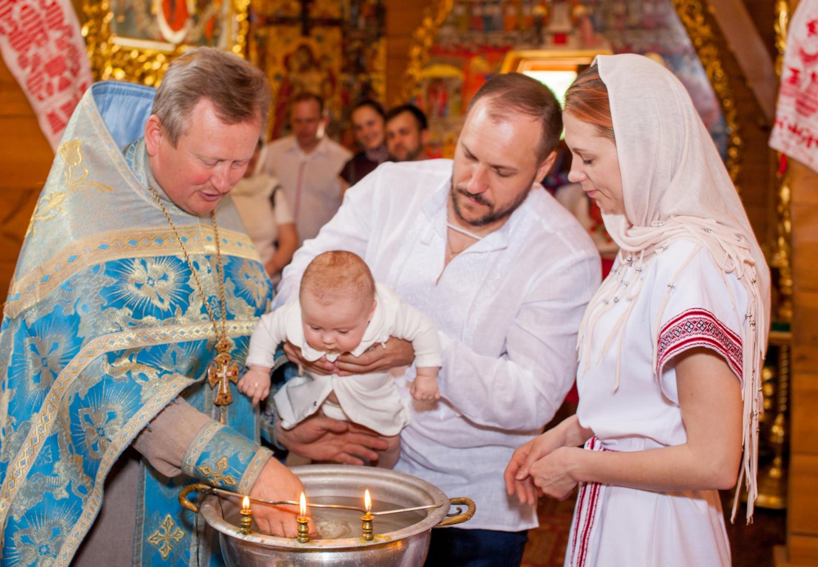 Ведущий 1+1 Алексей Душка крестил дочь: эксклюзивные фото на Viva.ua